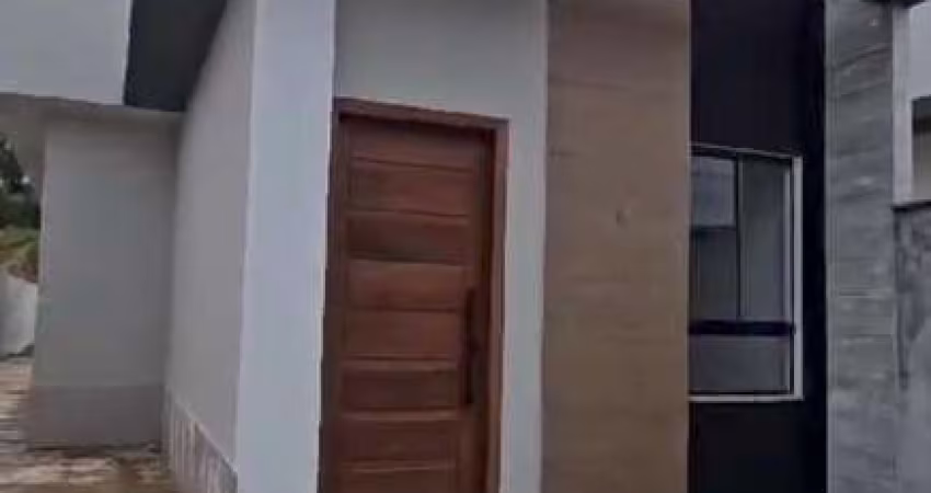 Casa à venda em Serra-ES, bairro São Francisco: 3 quartos, 1 suíte, 1 sala, 2 banheiros, 1 vaga. Área de 80,00 m2. Confira!