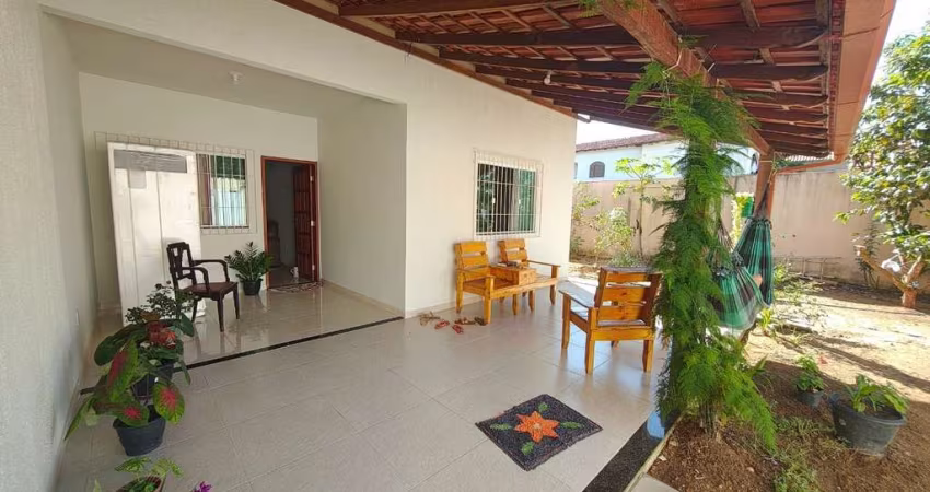 Casa à venda em Serra-ES, Praiamar: 3 quartos, 1 suíte, 1 sala, 2 banheiros, 2 vagas, 140m². Imperdível!