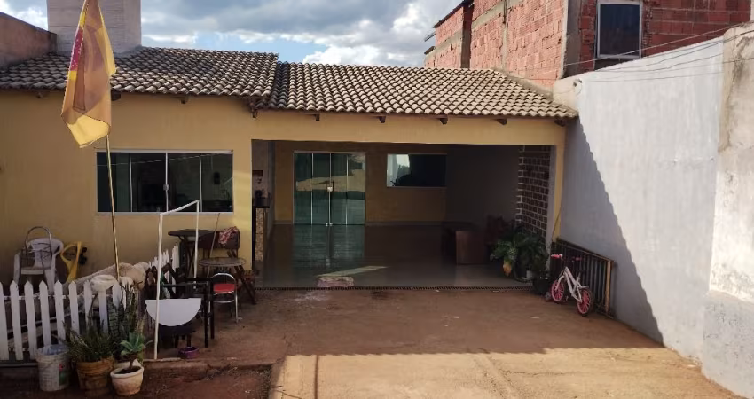 Qsc 19 - Casa 3 Quartos em Lote 400 m² - Setor  de Chácaras - Taguatinga/DF