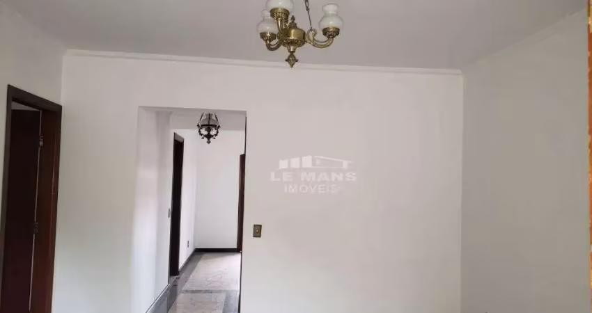 Casa a venda, 4 quartos, 2 suítes, 9 vagas, no bairro Centro em Piracicaba - SP