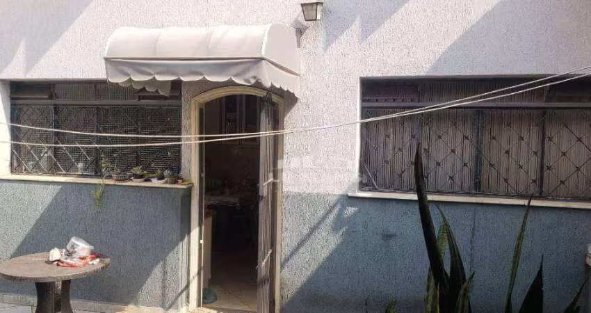 Casa a venda, 3 quartos, 1 suíte, 2 vagas, no bairro Centro em Piracicaba - SP