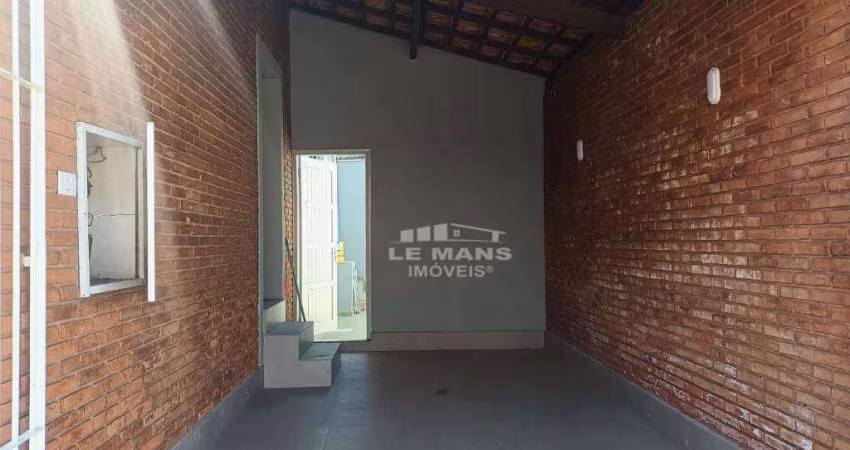 Casa a venda, 2 quartos, 1 vaga, no bairro Alto em Piracicaba - SP
