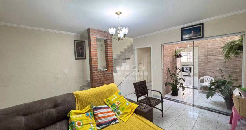 Casa a venda, 2 quartos, 2 vagas, no bairro Vila Rezende em Piracicaba - SP