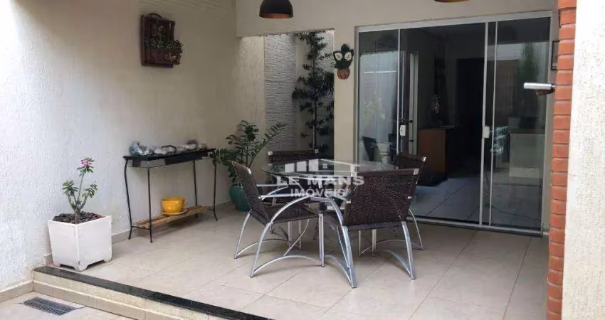 Casa sobrado a venda, 3 quartos, 1 suíte, 2 vagas, no bairro Caxambu em Piracicaba - SP