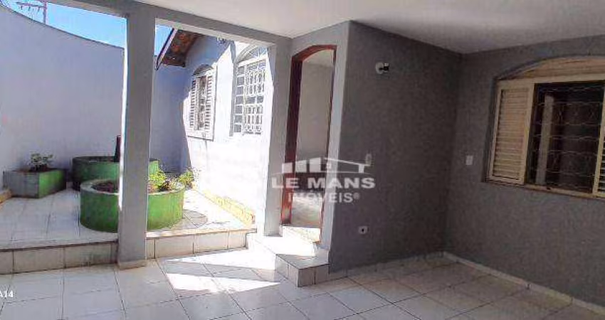 Casa a venda, 3 quartos, 2 vagas, no bairro Jupiá em Piracicaba - SP