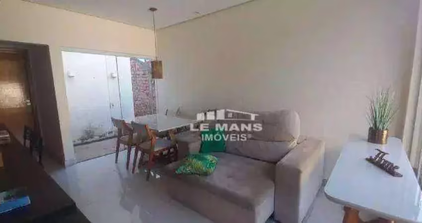 Casa a venda, 2 quartos, 4 vagas, no bairro Santa Rosa em Piracicaba - SP