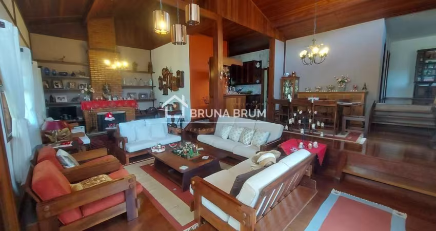 Casa em Condomínio para Venda em Teresópolis, Albuquerque, 4 dormitórios, 1 suíte, 4 banheiros, 3 vagas