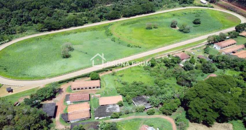 Haras para Venda em Teresópolis, Serra do Capim, 2 dormitórios, 1 suíte, 3 banheiros, 2 vagas