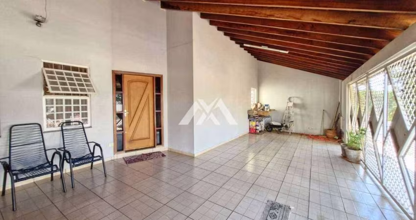 Casa com 3 dormitórios à venda por R$470.000 - Jardim Monte Castelo - Marilia/SP