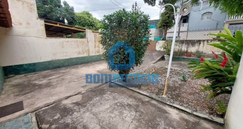 Casa com 6 dormitórios à venda,em Lote de 366.00 m , GOVERNADOR VALADARES - MG
