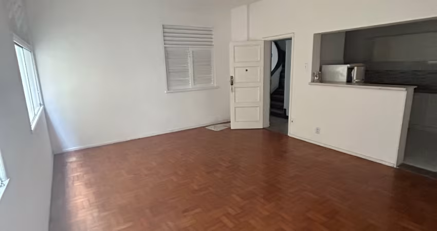 Apartamento à venda 2 quartos na Graça