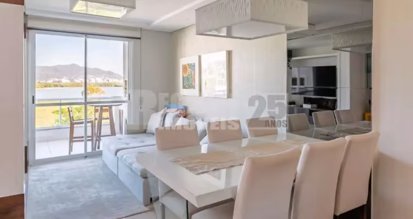 Cobertura com 3 dormitórios sendo 1 suíte e 3 vagas de garagem com linda vista no bairro João Paulo em Florianópolis.