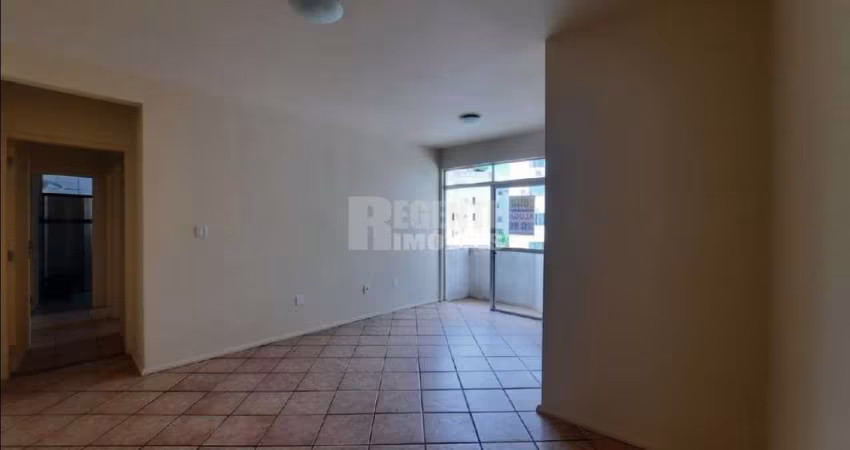 Apartamento à venda com 2 quartos no bairro Trindade em Florianópolis.
