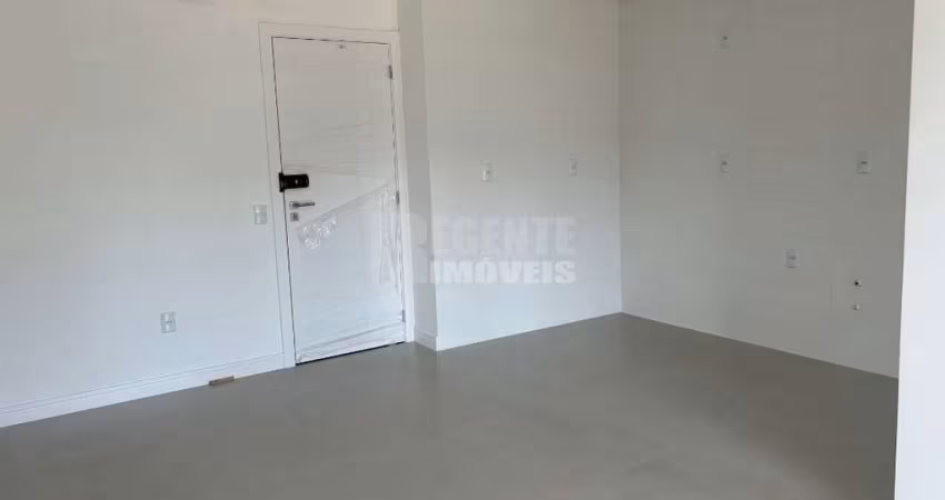 STUDIO NOVISSÍMO E MUITO BEM LOCALIZADO