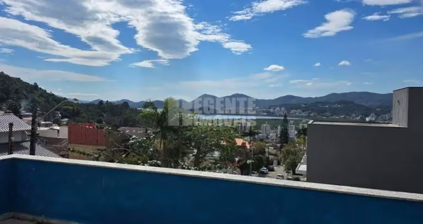 Casa em condominio 3 quartos bairro trindade florianópolis