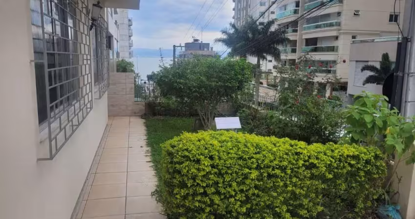 Casa á venda no bairro agronômica em florianópolis.