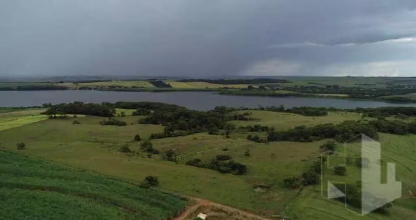 Imperdível: Sítio à venda em Arealva-SP, Zona Rural, 2 quartos, 2 salas, 1 banheiro, 2 vagas, 338.800m² por R$338.800,00
