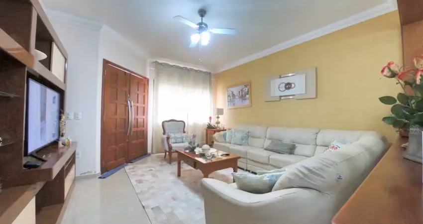 Casa de alto padrão em condomínio no Jardim Itapoan, Monte Mor-SP: 3 quartos, 2 suítes, 2 salas, 4 banheiros, 4 vagas, 193m². Venha conhecer!