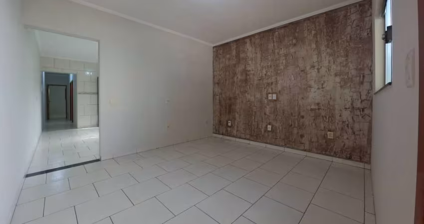 Casa à venda em Hortolândia-SP: 2 quartos, 2 salas, 1 banheiro, 2 vagas de garagem e 98m² no Jardim Terras de Santo Antônio!