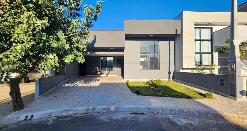 Casa de alto padrão à venda em condomínio exclusivo de Hortolândia-SP, 3 quartos, 3 suítes, 2 salas, 3 banheiros, 4 vagas, 162m².