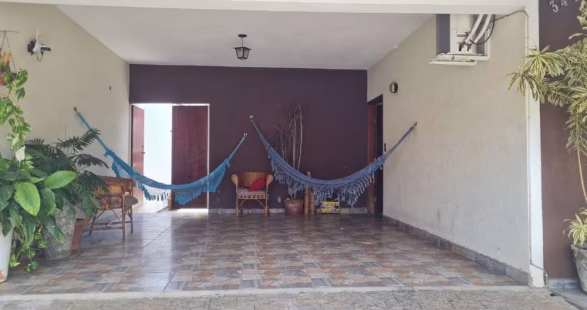 Casa Comercial à Venda ou Locação - 2 Quartos, 2 Salas, 3 Banheiros, 1 Vaga - Vila Carlota, Sumaré-SP - 150m² de Área.