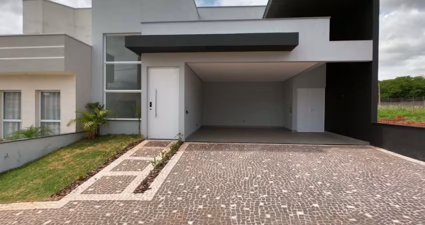 Imperdível casa em condomínio à venda em Hortolândia-SP, bairro Parque Gabriel: 3 quartos, 1 suíte, 2 salas, 2 banheiros, 4 vagas, 160m².