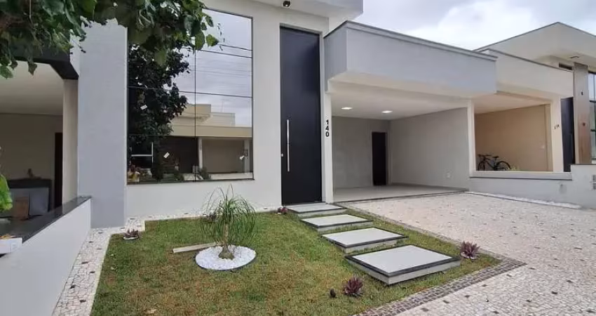 Casa em Condomínio à Venda em Hortolândia-SP: 3 Quartos, 1 Suíte, 2 Salas, 2 Banheiros, 4 Vagas, 175m² no Parque Ortolândia!