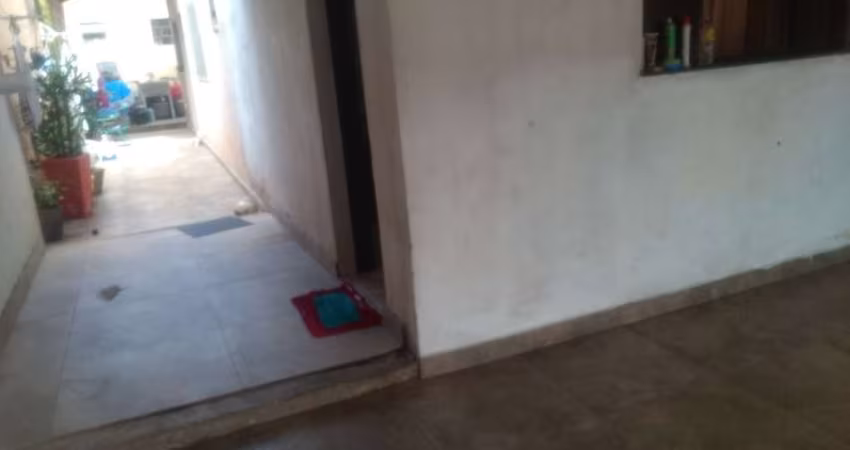 Casa Térrea 90m2 3 quartos  4 banheiros  Garagem coberta Sala cozinha estilo Americano 270 mil Documentação está já em processo de averbação da constr