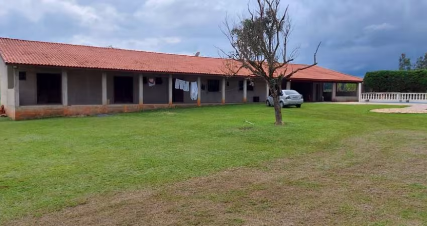 Chácara 5800m2 Casa Sede 150m2 3 Suítes, Sala, Cozinha, Avarandada, Piscina, Toda Cercada, Porcelanato