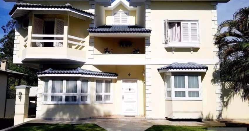 Casa a Venda, Vinhedo / SP, bairro Marambaia, 4 dormitórios, 4 suítes, 5 banheiros, 5 vagas de garagem, área construída 680,00 m², terreno 800,00 m².
