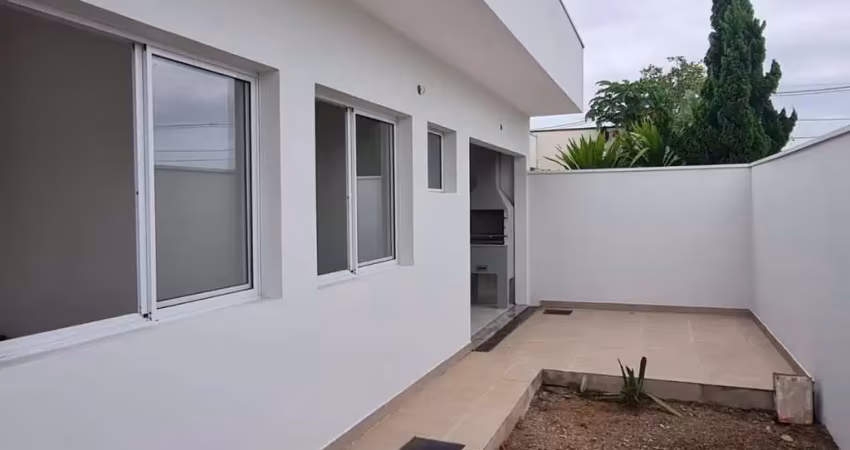 Casa para Venda, Paulínia /SP, 3 dormitórios, 1 suíte e 2 demi-suites 4 banheiros, 4 vagas, lavabo, escritório área construída 200,00, terreno 300,00