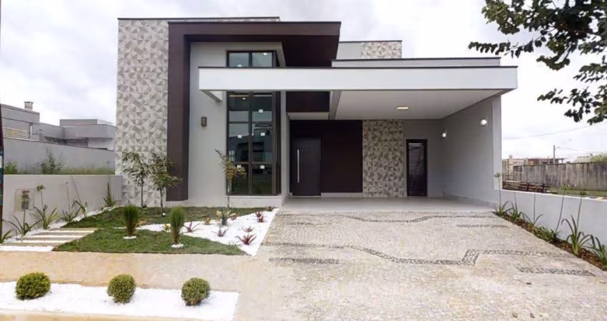 Casa Térrea 3 Suítes, área gourmet com churrasqueira a carvão, piscina, banheiro externo, área de serviço, despensa, 4 vagas (2 cobertas), Lote 275m2