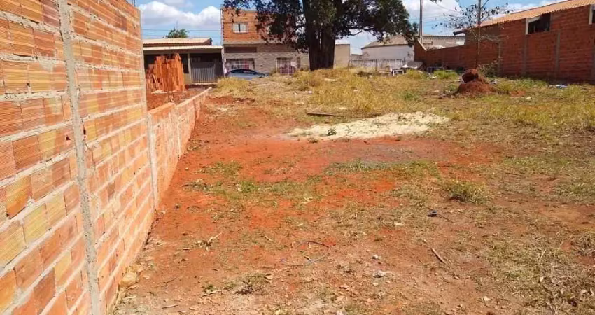 Terreno Plano 5X30m2 Escriturado, Oportunidade, A dez minutos do centro de Tatui