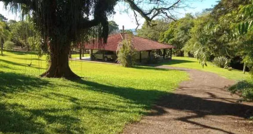 Fazenda ortigueira 150 alqueires, 90 pasto,10 soja,1 sede,1 casa caseiro,1 mangueira gado de corte,1 mangueira leite,22 tanques,1 pedreira basalto