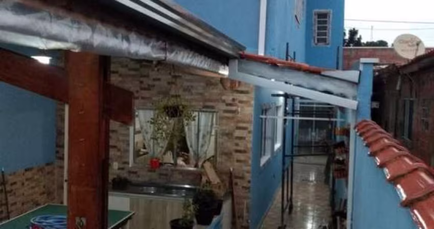 Casa Sobrado 120m2, 2 Dormitórios, Cozinha Planejada, Garagem Fechada Coberta, Porão com 30m2, Área Gourmet com Churrasqueira, Ótima Localização