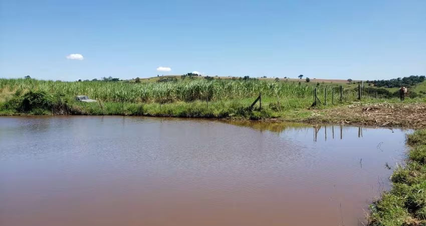 Chácara 23 Alqueires, Topografia Plana, Rica em Água, 80% Aproveitável, Terra Mista, Ótima Localização, Sem Benfeitorias