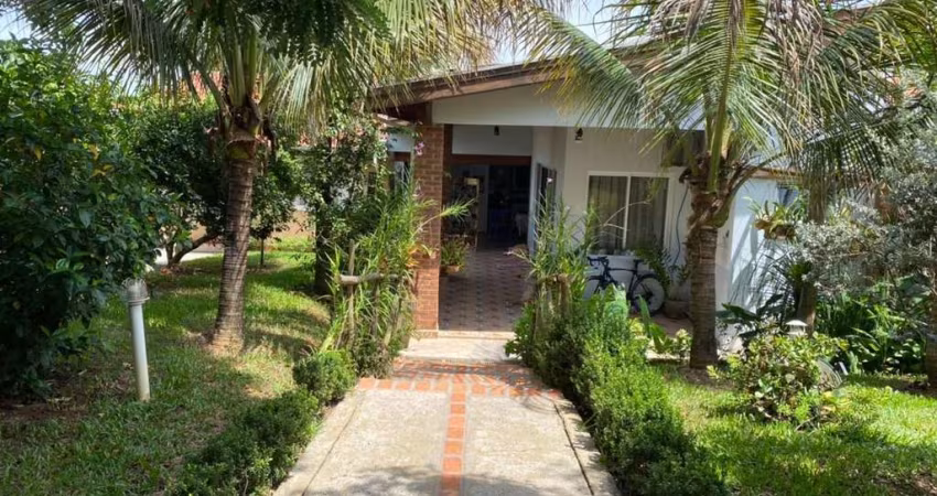 Condomínio Evangelico Arvore da Vida Casa Térrea 150m2 2 Dorms 1 Suíte,Sala,Cozinha,Área Goumert,Quintal,Mobiliado,Ar Condicionado