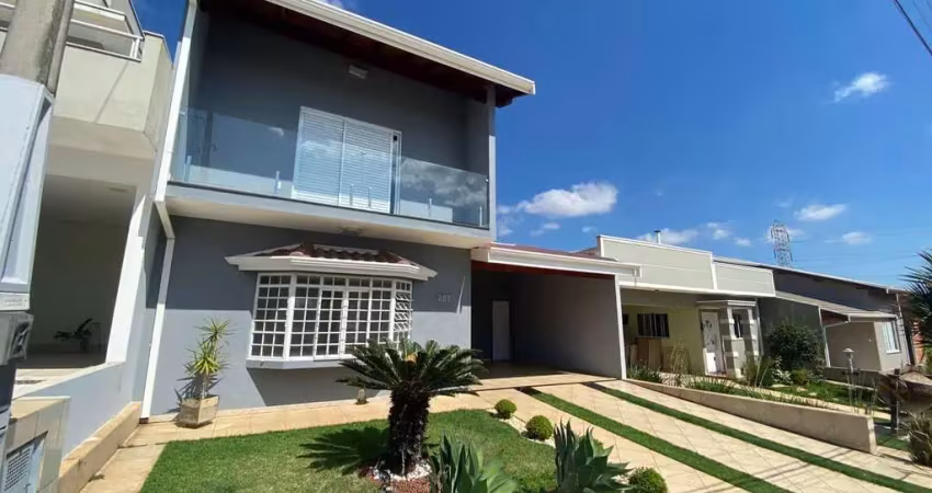 Casa Duplex 262m2, 3 Dormitórios, 1 Suíte, Cozinha com Despensa, Quintal com Jardim, Edícula com Quarto e Banheiro, Garagem Para 4 Carros, Varandas