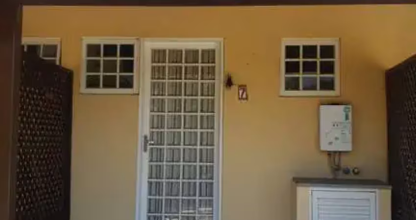 Casa em Condomínio à Venda em Sumaré-SP - Estância Árvore da Vida: 1 Quarto, 2 Salas, 1 Banheiro, 2 Vagas de Garagem - 60m².