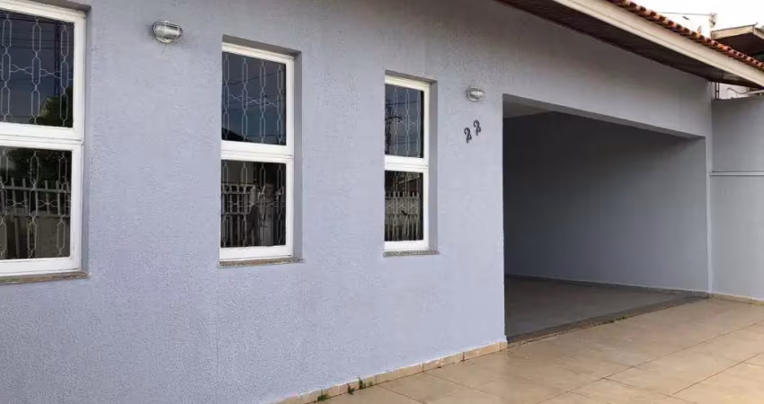 Imperdível: Casa à venda em Sumaré-SP, Vila Miranda! 3 quartos, 1 suíte, 2 salas, 3 banheiros, 4 vagas de garagem, 200m².