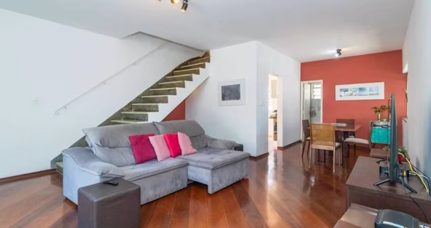 Sobrado 150m2, 3 Dormitórios, 1 Suíte, 3 Vagas, Lavabo, Jardim, Ótima Localização
