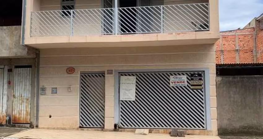 Casa à Venda em Tatuí-SP - Residencial São Conrado: 4 Quartos, 1 Suíte, 1 Sala, 2 Banheiros, 1 Vaga de Garagem, 100m².