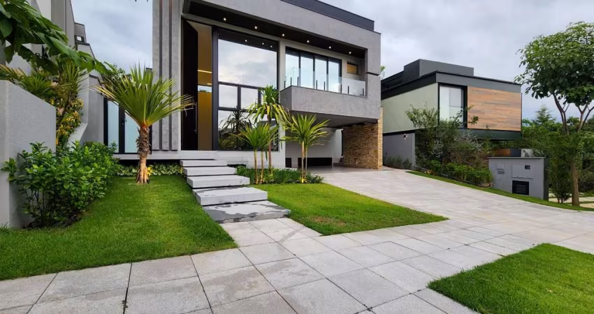 Casa em Condomínio de Luxo em Campinas-SP, Alphaville Dom Pedro: 3 quartos, 3 suítes, 3 salas, 5 banheiros, 4 vagas, 248,91m².