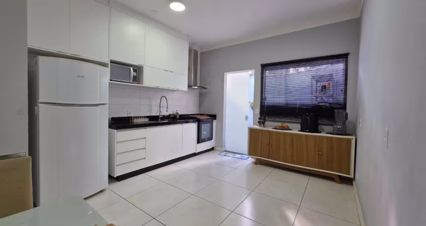 Casa em Condomínio à Venda em Hortolândia-SP  Jardim Santa Clara do Lago II  3 Quartos  1 Suite  2 Salas  2 Banheiros  4 Vagas  120 m².