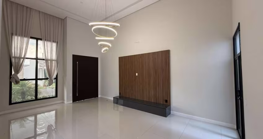 Imperdível oportunidade: Casa em condomínio no Parque Olívio Franceschini, Hortolândia-SP, com 3 suites, 3 salas, 4 banheiros e 4 vagas de garagem!