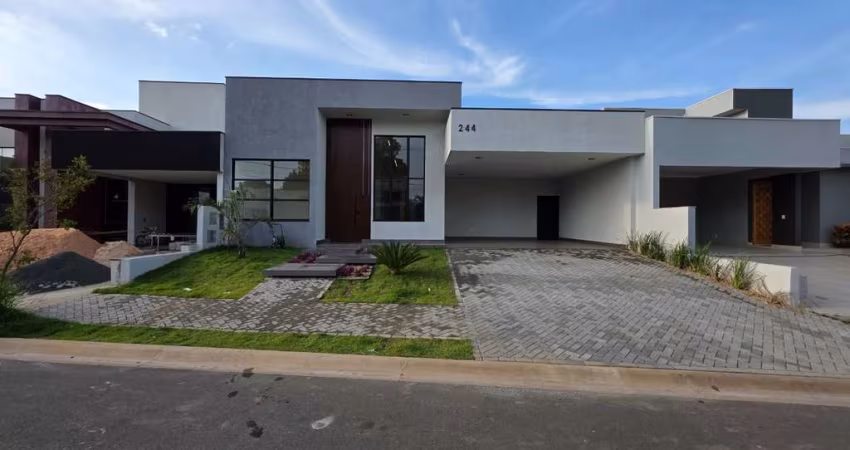 Casa de alto padrão em condomínio à venda em Monte Mor-SP, bairro Monterrey: 3 quartos, 1 suíte, 3 salas, 2 banheiros, 4 vagas, 160,69m².