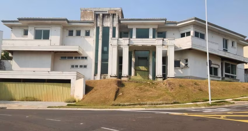 Imponente mansão de 7 suítes em Ville Sainte Hélène, Campinas-SP: 820m², 3 salas, 8 banheiros, 4 vagas. Agende sua visita!