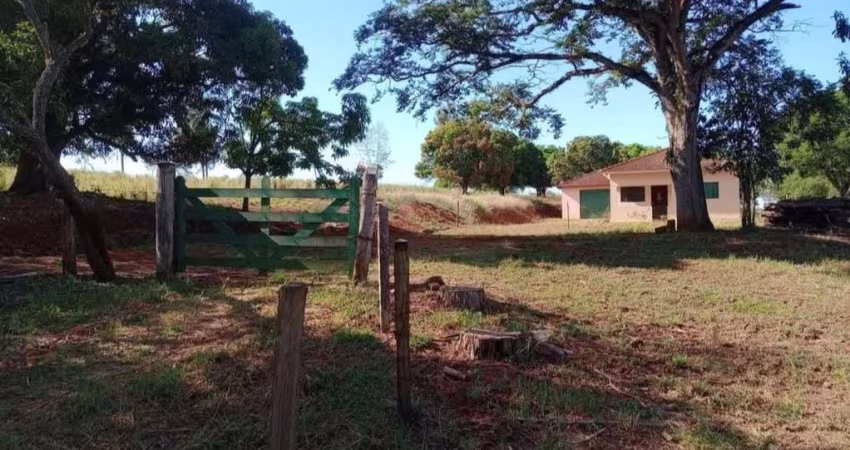 Sítio à venda em Pilar do Sul-SP, com 2 quartos, 2 salas, 2 banheiros e 2 vagas de garagem!
