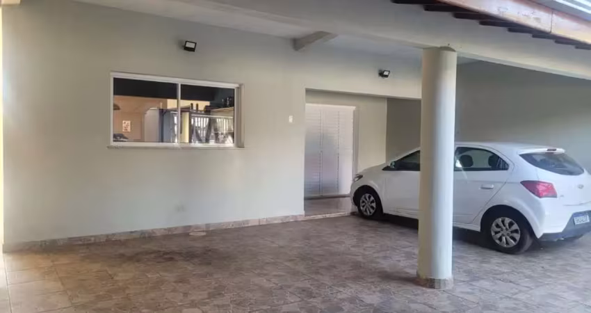 Casa à venda em hortolândia-sp: espaçosa residência com 5 quartos, 1 suíte, 3 banheiros e 5 vagas de garagem no jardim campos verdes.