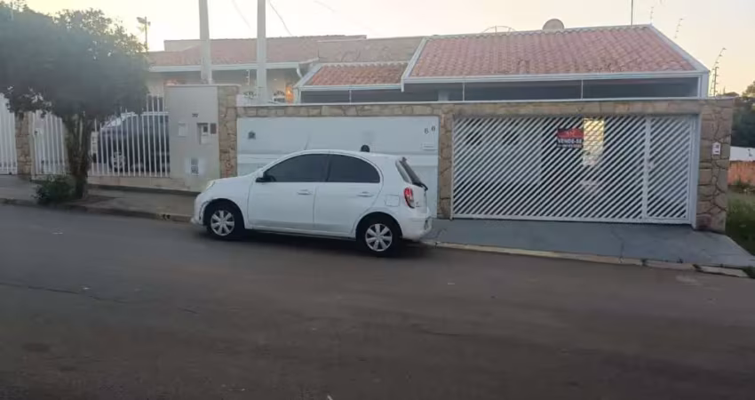 Imperdível: casa à venda em hortolândia-sp, parque ortolândia! 3 quartos, 1 suíte, 2 salas, 2 banheiros, 2 vagas, 154m².